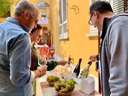 Canelli Citt&agrave; del Vino: il patto con le cantine attira turisti