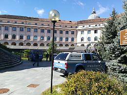 Bomba carta al Tribunale di Asti: i nomi dei magistrati minacciati e falso allarme di nuova esplosione