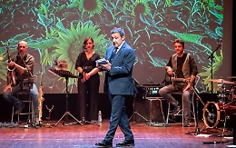 Flavio Insinna e "La macchina della felicit&agrave;"