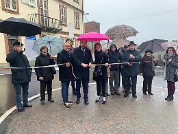 A Castiglione d'Asti inaugurata la nuova piazza con rotonda