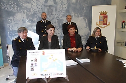 Asti, matrimoni per ottenere la cittadinanza: la polizia smantella un'organizzazione