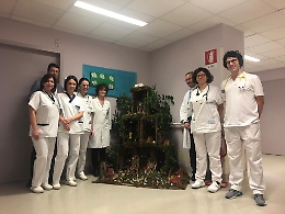 Ospedale di Asti: &egrave; il presepe del reparto Malattie Infettive il pi&ugrave; bello di tutti