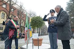 Di fronte alla Questura di Asti la rotatoria dedicata ad Ottolenghi alla presenza del Capo della Polizia