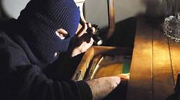 Refrancore, coppia di anziani e figlio legati e rapinati in casa