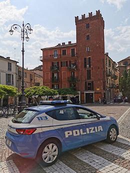 Asti, la polizia recupera un ciclomotore appena rubato