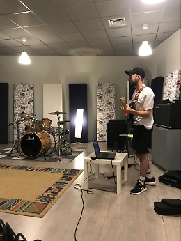 L'astigiano Matteo Bianco premiato come Tecnico di produzione musicale