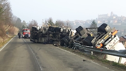 Asti, vigili del fuoco a Sessant, tra le sterpaglie in fiamme una bombola del gas