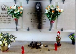 Moncalvo, vandali al cimitero