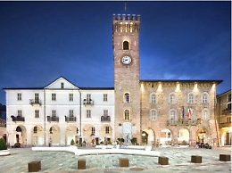 Nizza, le "botteghe" rilanciano con i pasti a domicilio