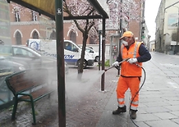 Coronavirus: pulire le strade come in Cina serve o no?