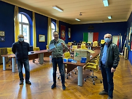 Canelli,  arrivate mille mascherine donate da un amico norvegese