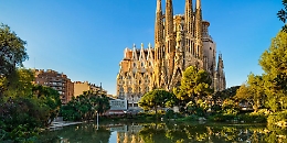 A causa delle frontiere chiuse per il virus, non riabbraccia la sua famiglia da 50 giorni