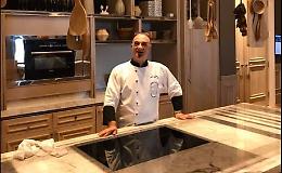 Chef astigiano bloccato in India dalla pandemia: &laquo;Passo le giornate a inventare ricette&raquo;