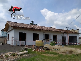 Asti, sequestrato un cantiere per ristrutturazione