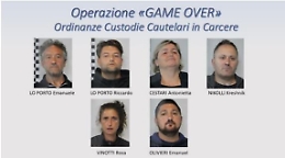 Arresti per usura e racket: dalle perquisizioni spuntano armi, soldi, marijuana e documenti bancari