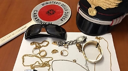 Costigliole d'Asti, ladro ruba in casa di un'anziana con la complicit&agrave; del nipote