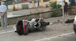 Asti, motociclista grave dopo un frontale contro auto vicino al cimitero