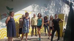 A Costigliole d'Asti tre giovani artiste colorano con la street art uno spazio del paese