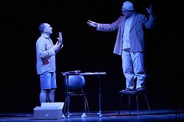 In scena nel parco del castello di Costigliole d'Asti i recuperi della rassegna teatrale "Mezza stagione"