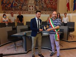 Asti, il Sigillo della citt&agrave; a Stefano Massasso, il giovane che ha salvato una donna che cercava di gettarsi nel Tanaro