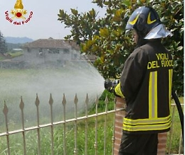 Asti, esplode valvola di un bombolone Gpl mentre il tecnico la sta cambiando