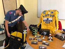 In un mercatino dell'usato di Chivasso i cimeli rubati di Ayrton Senna che mancavano all'appello