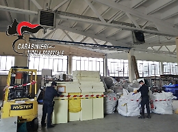 Amianto abbandonato nel Sud Astigiano, i carabinieri forestali denunciano tre persone