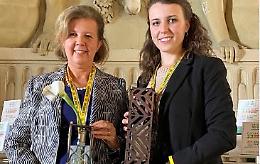 Cisterna d'Asti: Martina vince l'Oscar Green regionale con i filtri di cantina riciclati per diventare dei portabottiglie