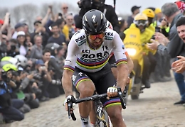 Il maltempo domina: la tappa del Giro diventa Como-Asti