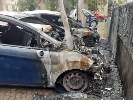 Asti, ancora auto in fiamme nella notte