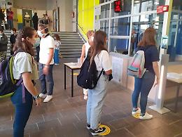 Didattica a distanza, da luned&igrave; i turni nelle scuole superiori