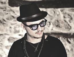 Bob Matty su La5 al talent &ldquo;iBand&rdquo; il cantante &egrave; originario di Nizza Monferrato