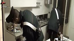 Canelli, pestarono a sangue una donna che non poteva pagare i debiti