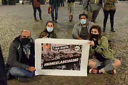 Asti, il rumore di shaker e vassoi per far sentire le paure dei baristi