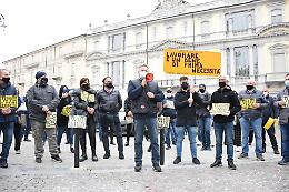 Gli ambulanti di Asti: &laquo;Lavorare &egrave; un bene di prima necessit&agrave;&raquo;