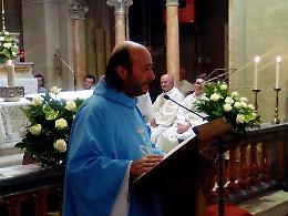 Don Carlo Pertusati saluta i parrocchiani e lascia il sacerdozio