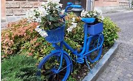 La bicicletta blu vince il concorso di "Canelli in fiore"