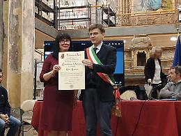 Villanova, la cittadinanza onoraria a Delia Cortese voluta dai cittadini (VIDEO)