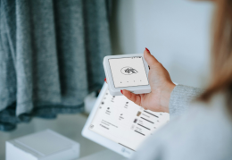 Pagamenti digitali, nella salute il 12% della spesa cashless in Italia. Boom nelle farmacie: transazioni raddoppiate