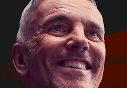 Federico Buffa in scena con "Number 23": vita e splendori di Michael Jordan al Teatro Alfieri