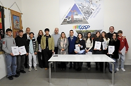 Asp premia dipendenti e ad essi legati con "I premi di studio"  