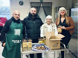 Eccellenza e solidariet&agrave;: alla mensa dei poveri il pranzo di Santo Stefano offerto da Sebastiano Tartufi