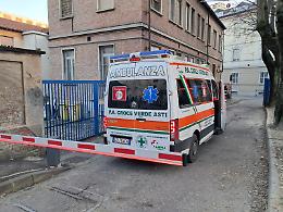Ambulanza "intrappolata" dietro la sbarra del parcheggio a pagamento