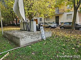 Parco Biberach, quel cartello abbattuto che attende da oltre 3 mesi di essere rimesso al suo posto