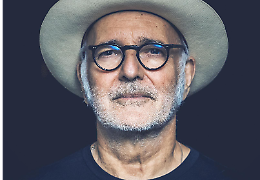 Parte da Asti il tour europeo di Ludovico Einaudi: anteprima al Teatro Alfieri il 24 febbraio