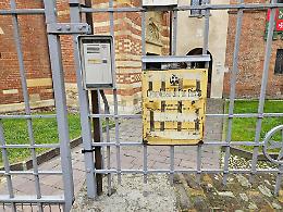 Turisti "spiazzati" davanti al Complesso di San Pietro: &egrave; aperto o chiuso? Sul posto nessuna informazione