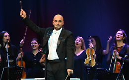 Esilarante, vivace, coinvolgente: "Sconcerto" ha conquistato il pubblico astigiano