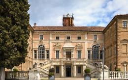 Riapre il castello reale di Govone: grazie agli arredi storici, il piano nobile racconta  la vita nella residenza reale