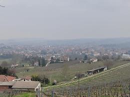 Nizza Monferrato nella top 10 degli acquirenti esteri: boom di ville e case sotto i 100 mila euro