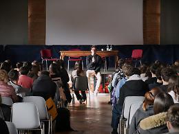 Al Pellati di Nizza Monferrato scrittori in classe e studenti protagonisti nel workshop sui lieviti